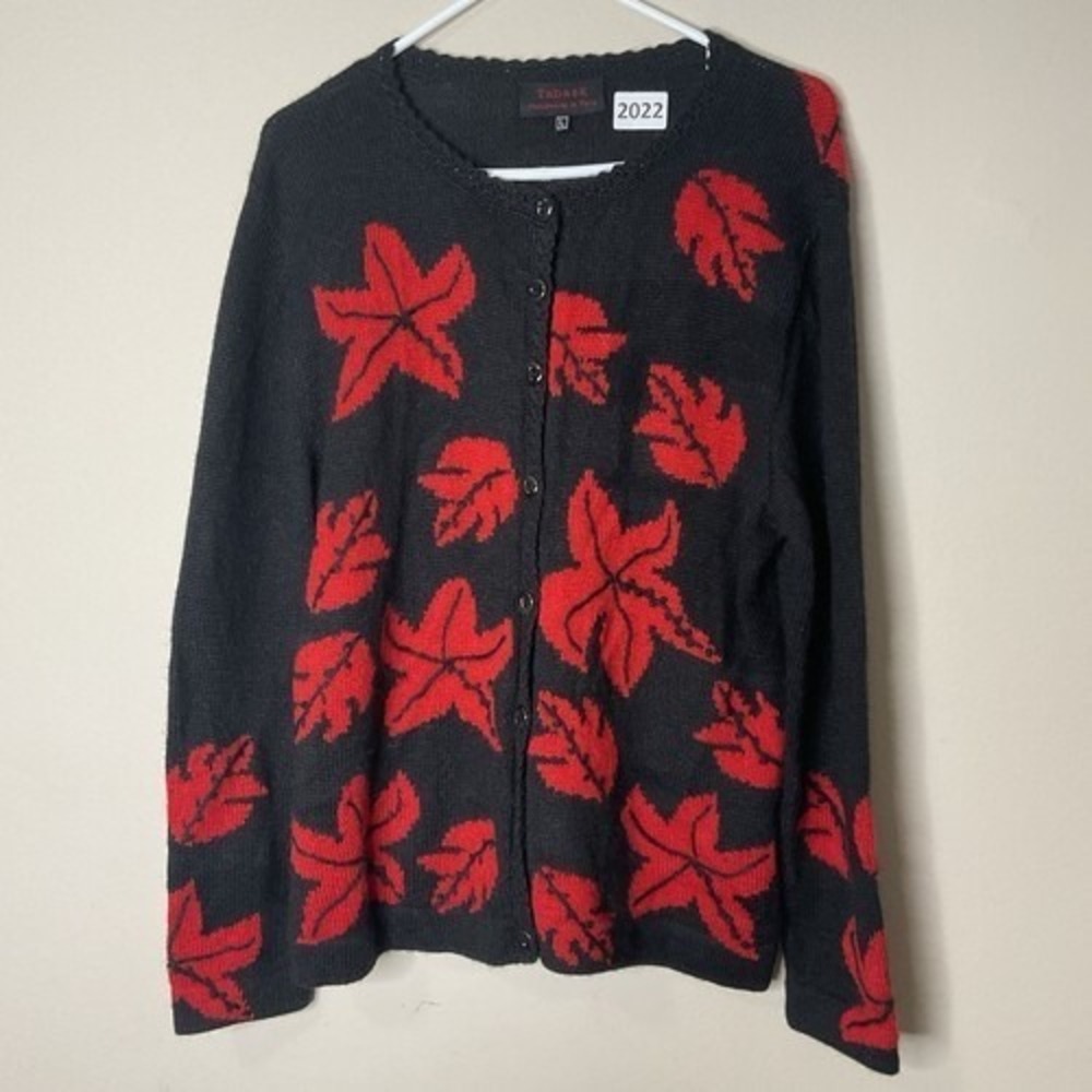 NWI Tabask Black/Red Flowers‎ Button Front Cardigan Women Large Handmade in Peru